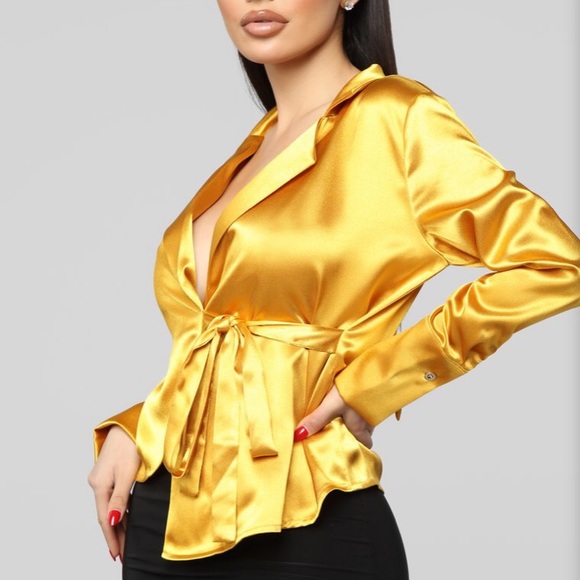 Gold Blouse XL - Picture 1 of 2